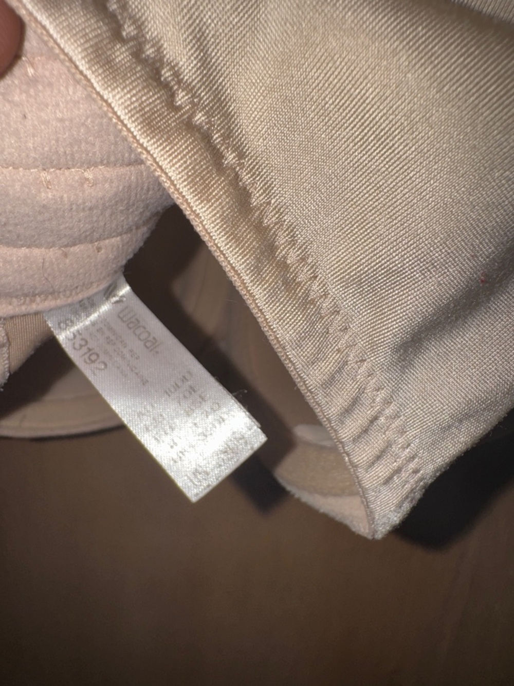 Wacoal Smooth Nude Full-Coverage Underwire Bra. 32DD - Picture 4 of 4